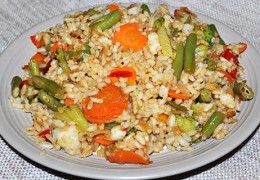 Пряный рис с овощами за полчаса